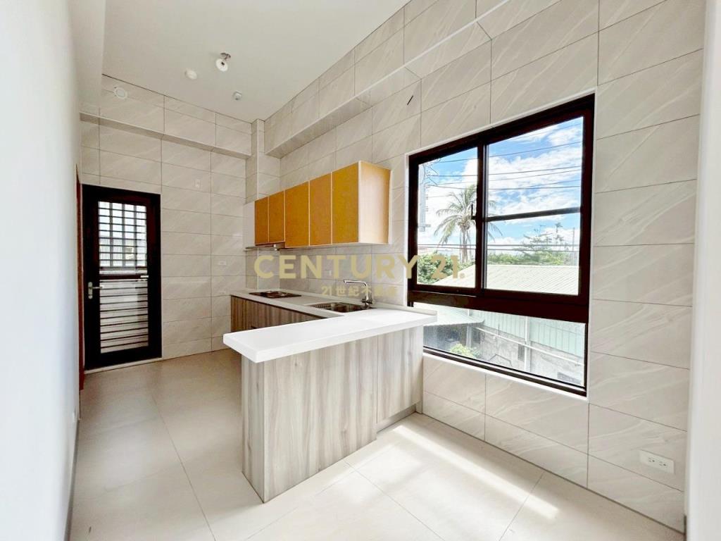 富暘富墅全新臨路別墅