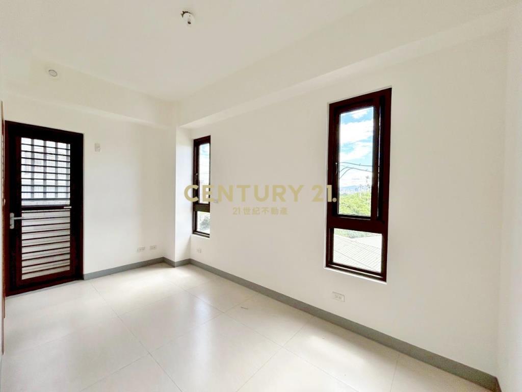 富暘富墅全新臨路別墅