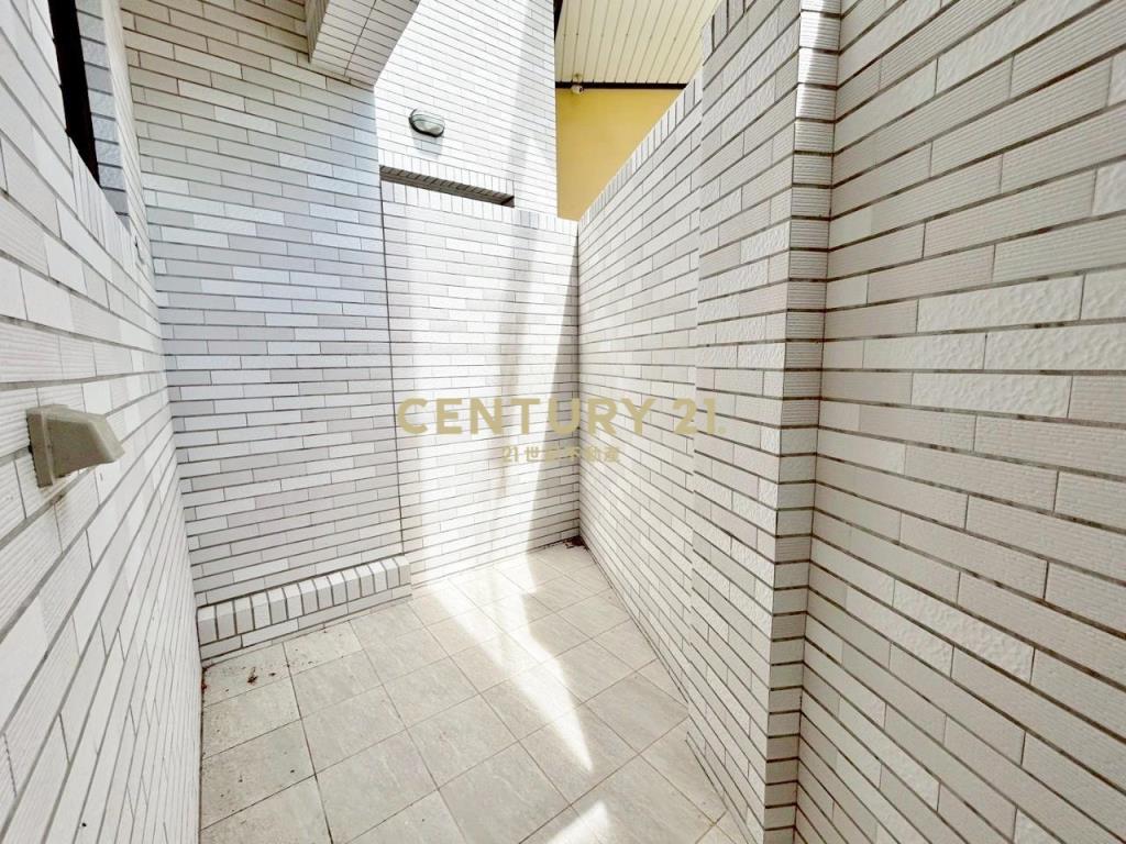 富暘富墅全新臨路別墅