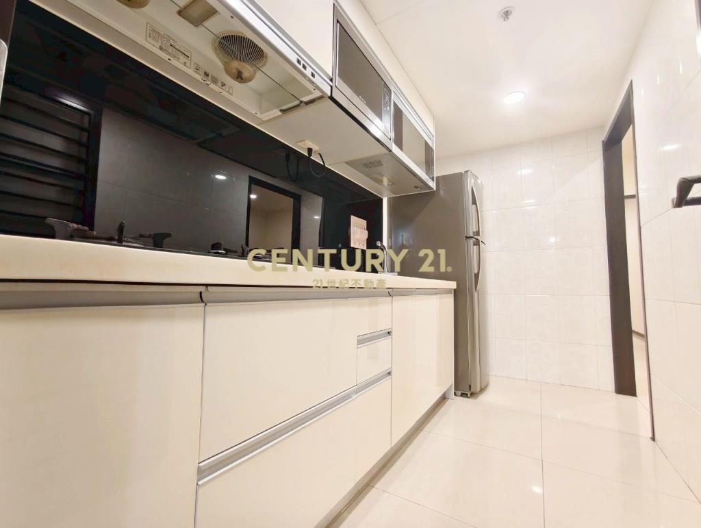 正11期捷運站前 崇德文心大2房休旅車位