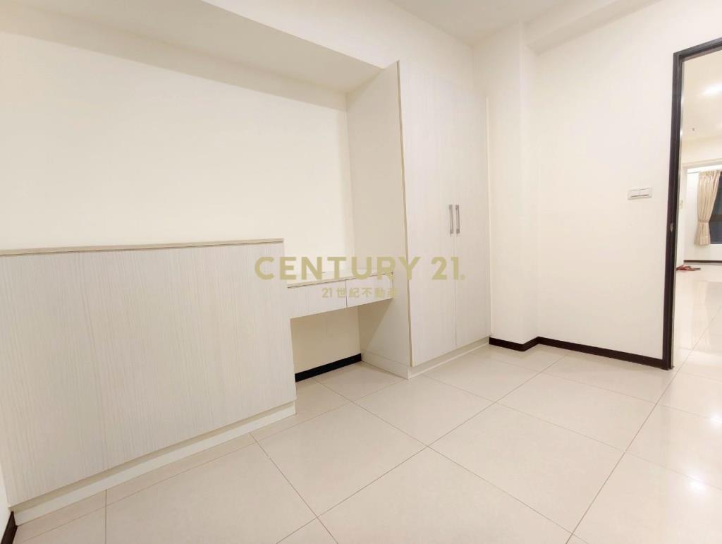 正11期捷運站前 崇德文心大2房休旅車位