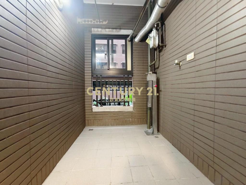 正11期捷運站前 崇德文心大2房休旅車位