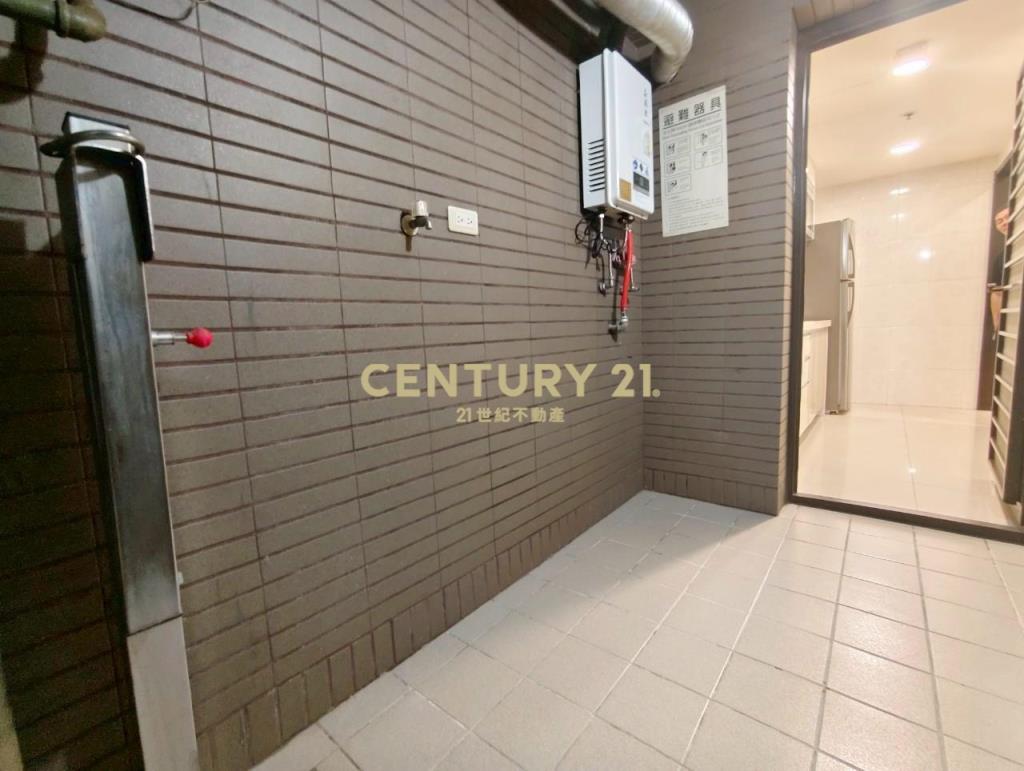 正11期捷運站前 崇德文心大2房休旅車位