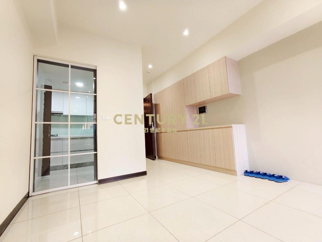 和平國小輕屋齡3房平車露台樹梢戶