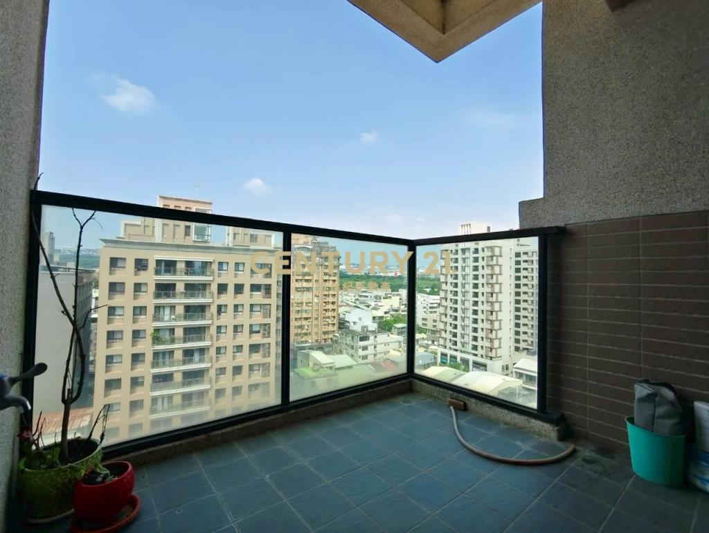 品閣2房2衛高樓露台戶