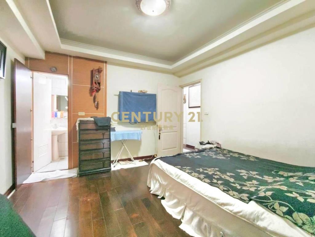 金和源3房十車位