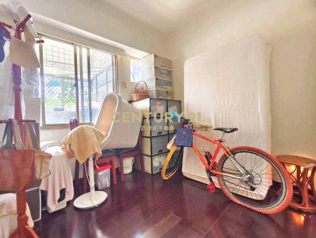 金和源3房十車位