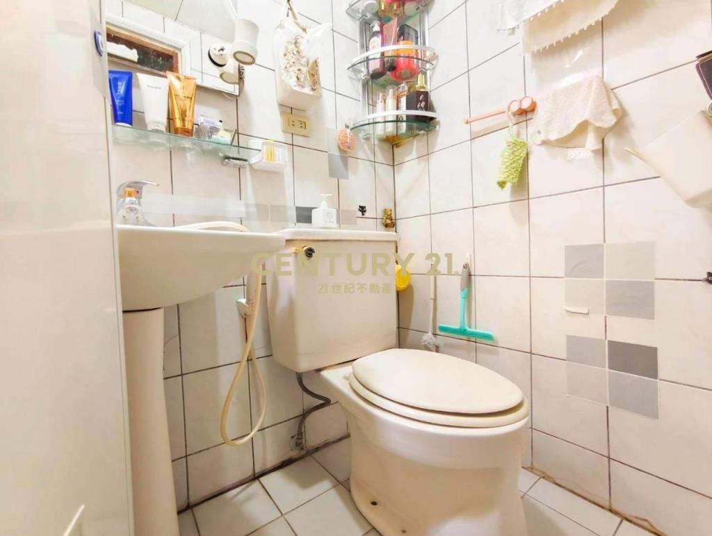 金和源3房十車位