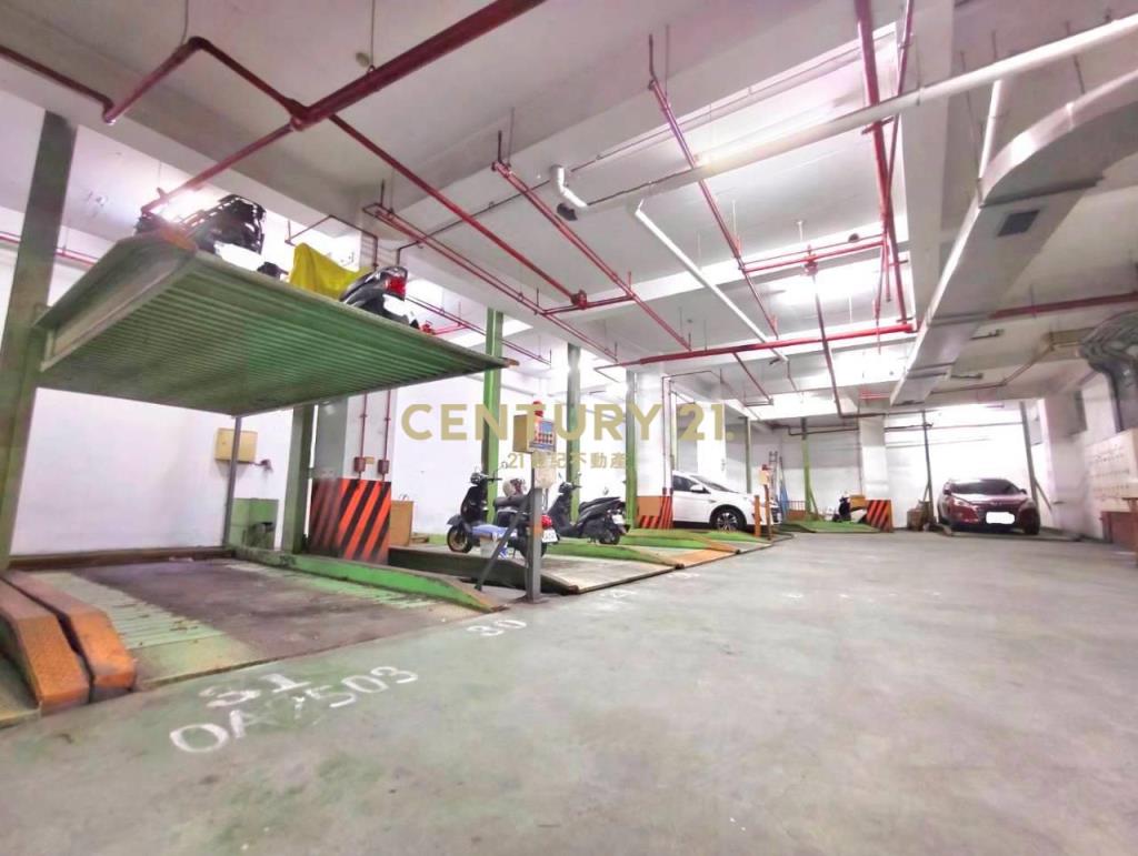 金和源3房十車位