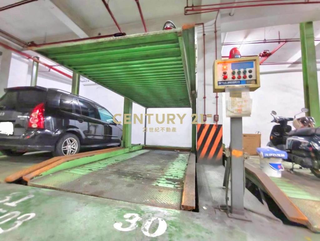 金和源3房十車位