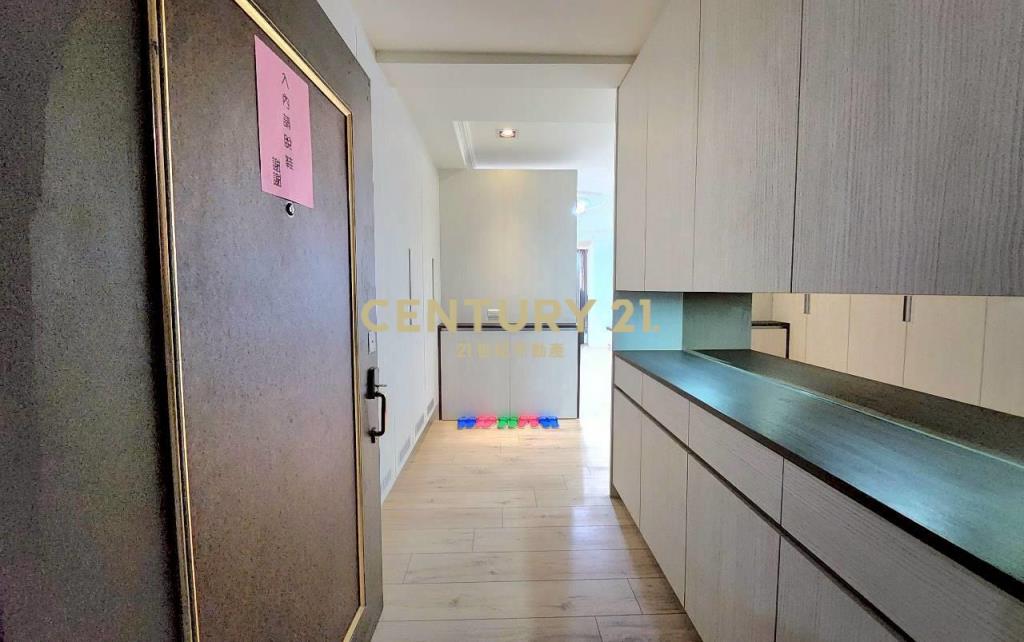 專簽純真年代3+1房平面車位