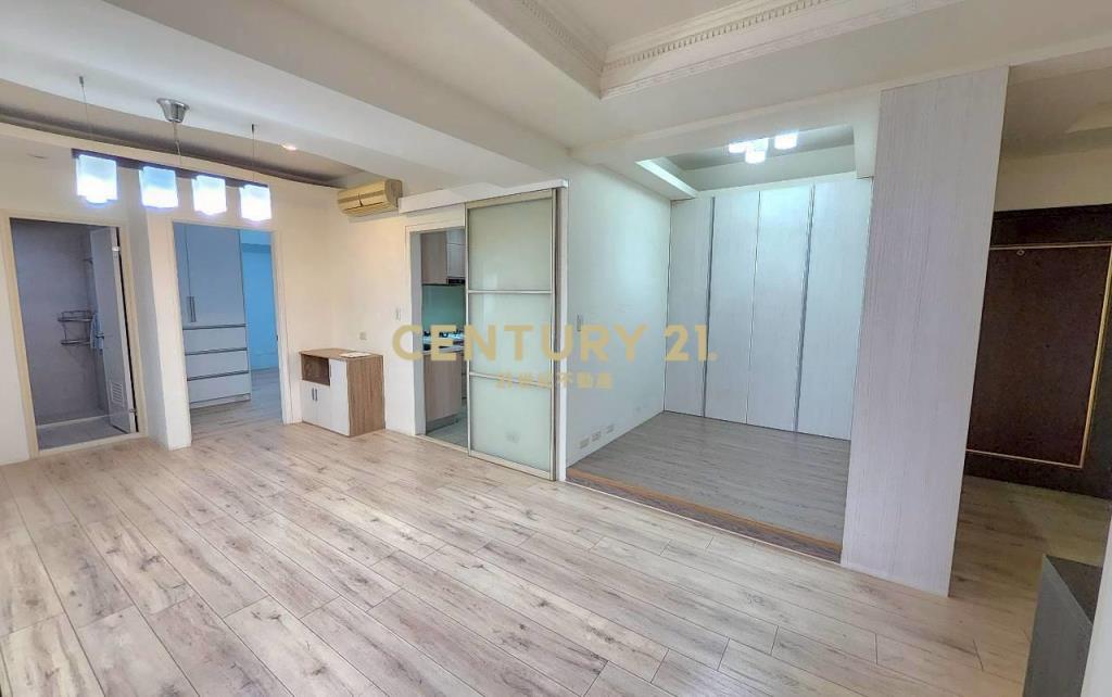 專簽純真年代3+1房平面車位