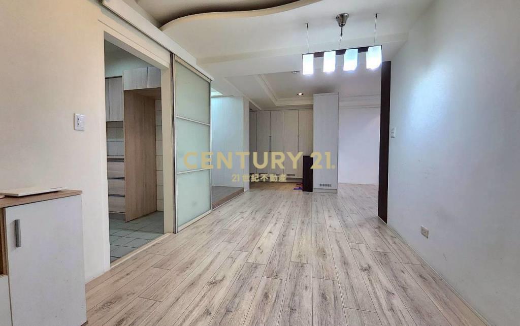 專簽純真年代3+1房平面車位