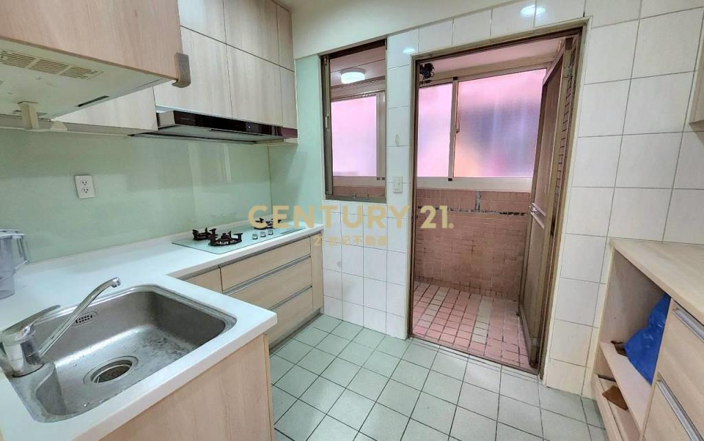 專簽純真年代3+1房平面車位