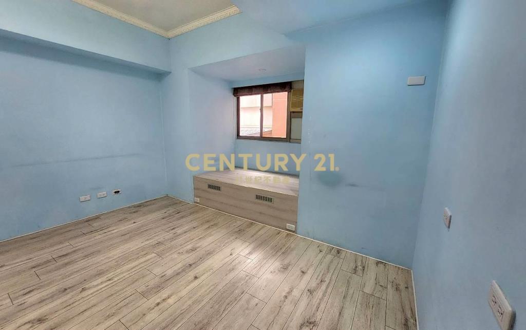 專簽純真年代3+1房平面車位