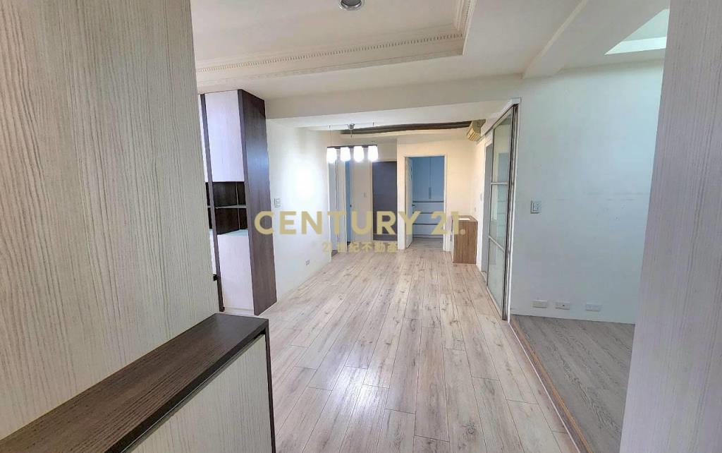 專簽純真年代3+1房平面車位