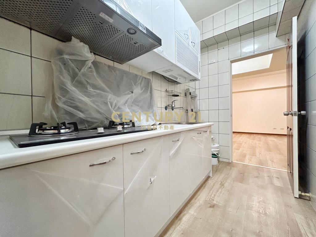 逢甲商圈熊貓天下美3房平車