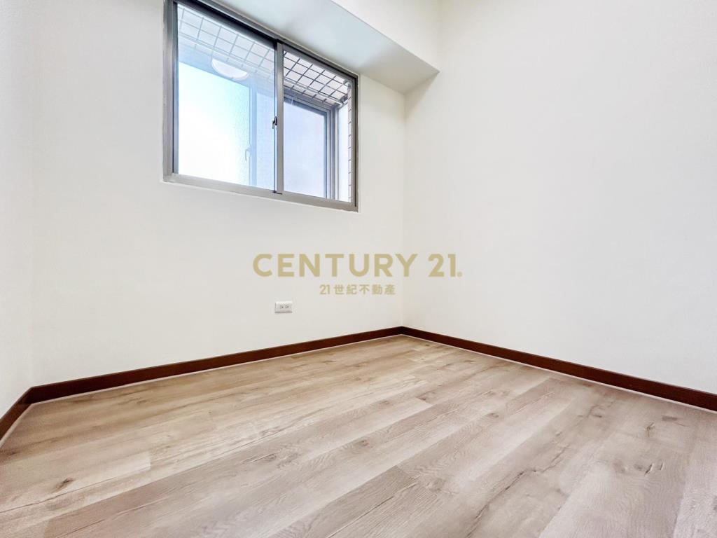 逢甲商圈熊貓天下美3房平車