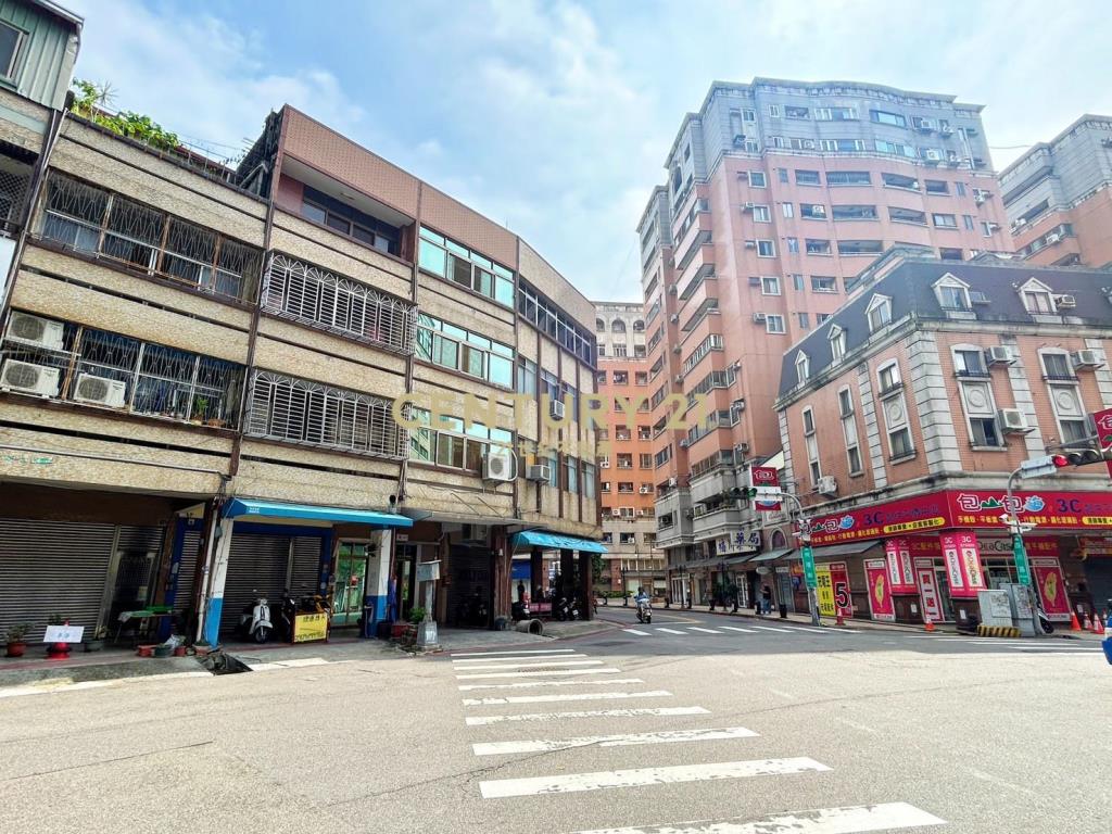 何厝街黃金角透店