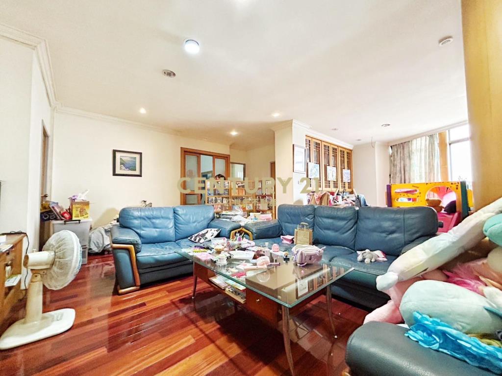 何厝街黃金角透店