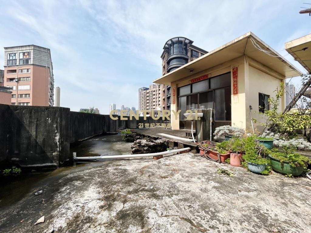 何厝街黃金角透店