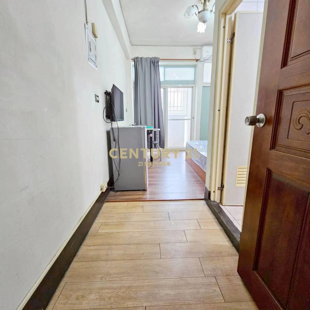 逢甲商圈低總價陽台套房