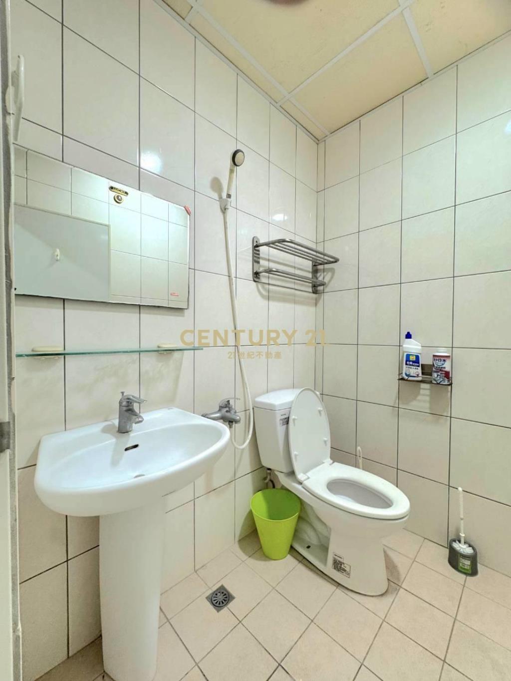 新和街1店面7套房透店