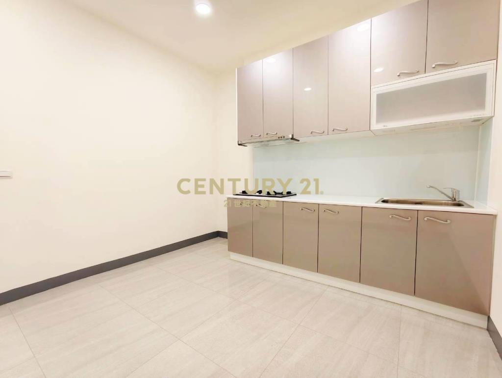 大里新仁路邊間燙金透店