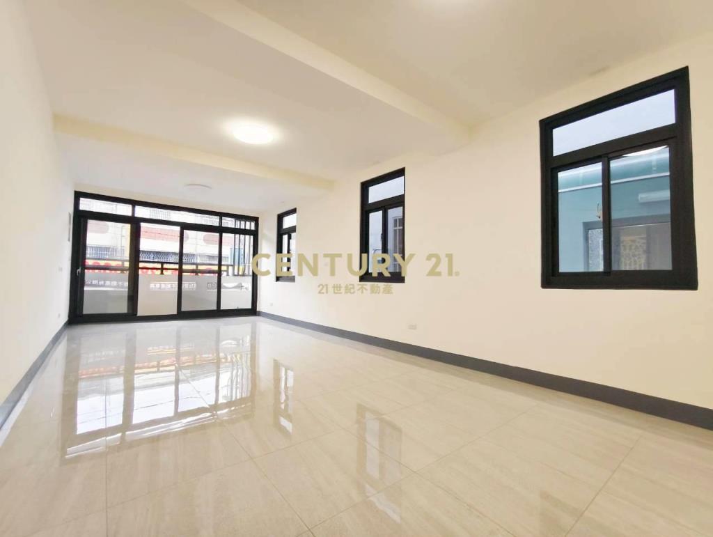 大里新仁路邊間燙金透店