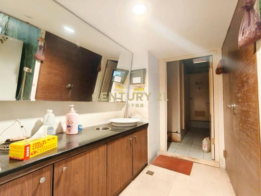 中區角間商二大地坪透店