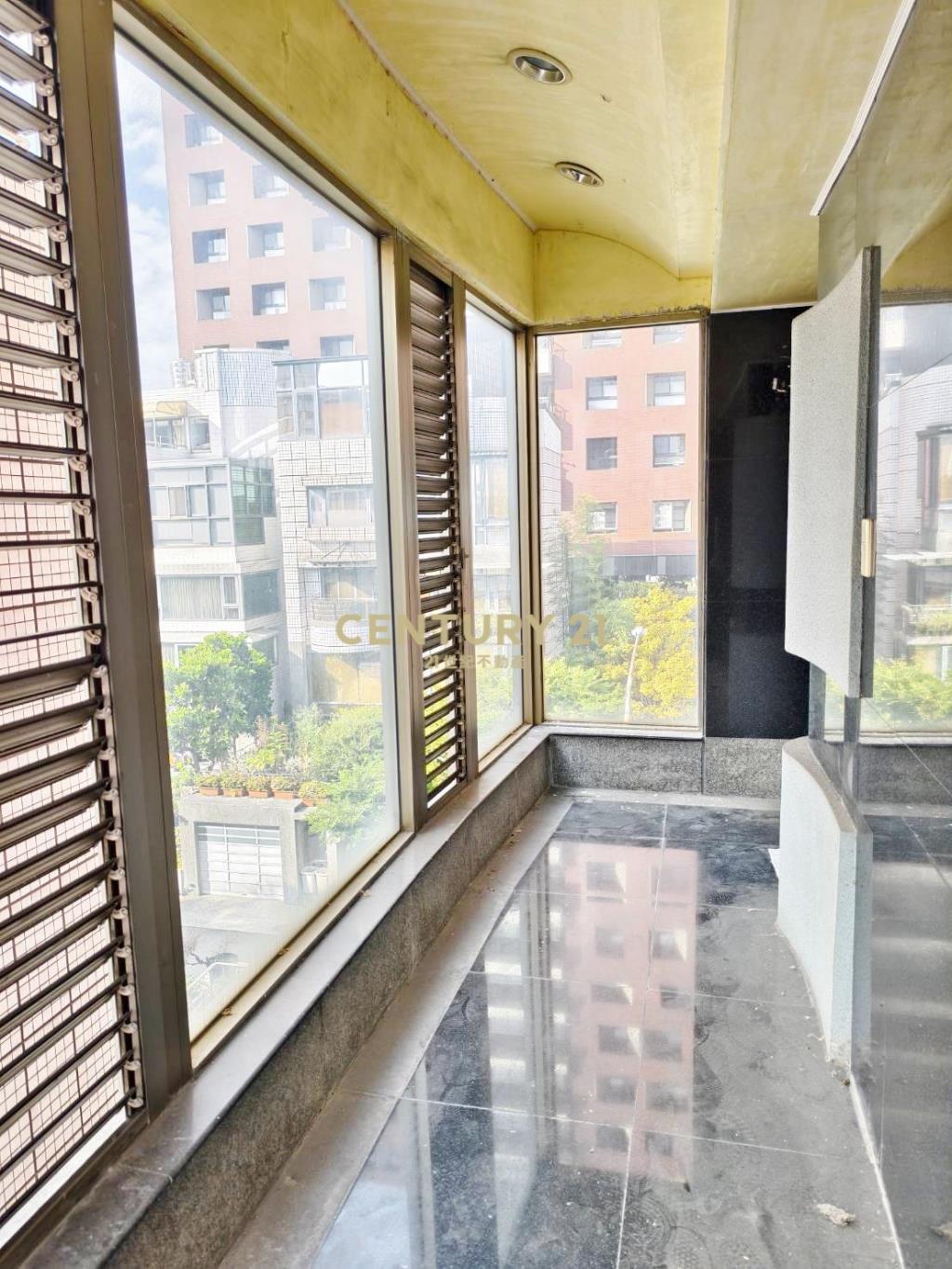 中國醫旁整層辦公室