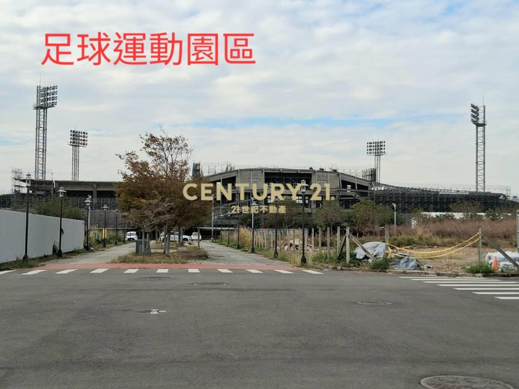 高鐵門戶特區 雙面臨路農地