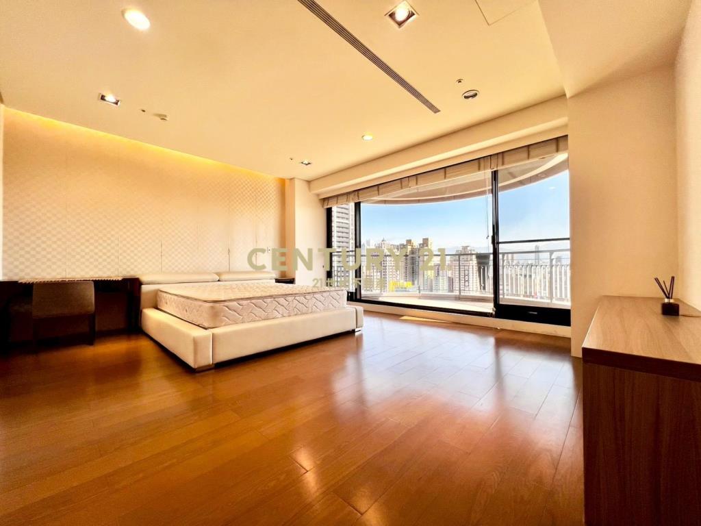 精銳海德一號面文心森林公園第一排