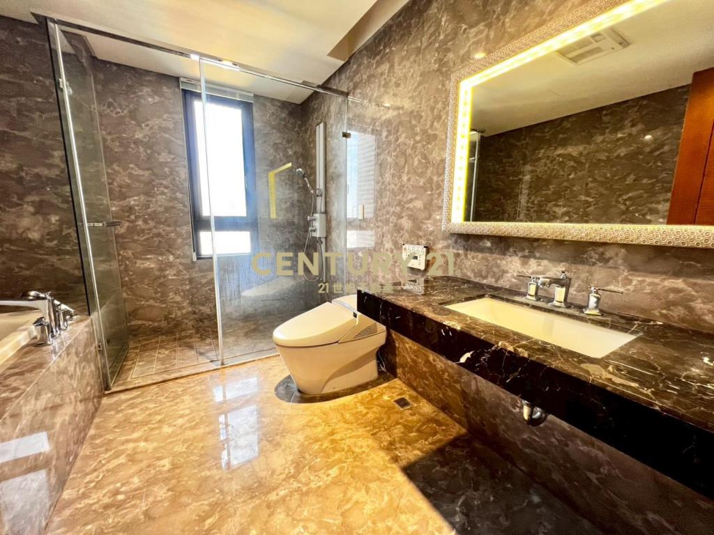 精銳海德一號面文心森林公園第一排