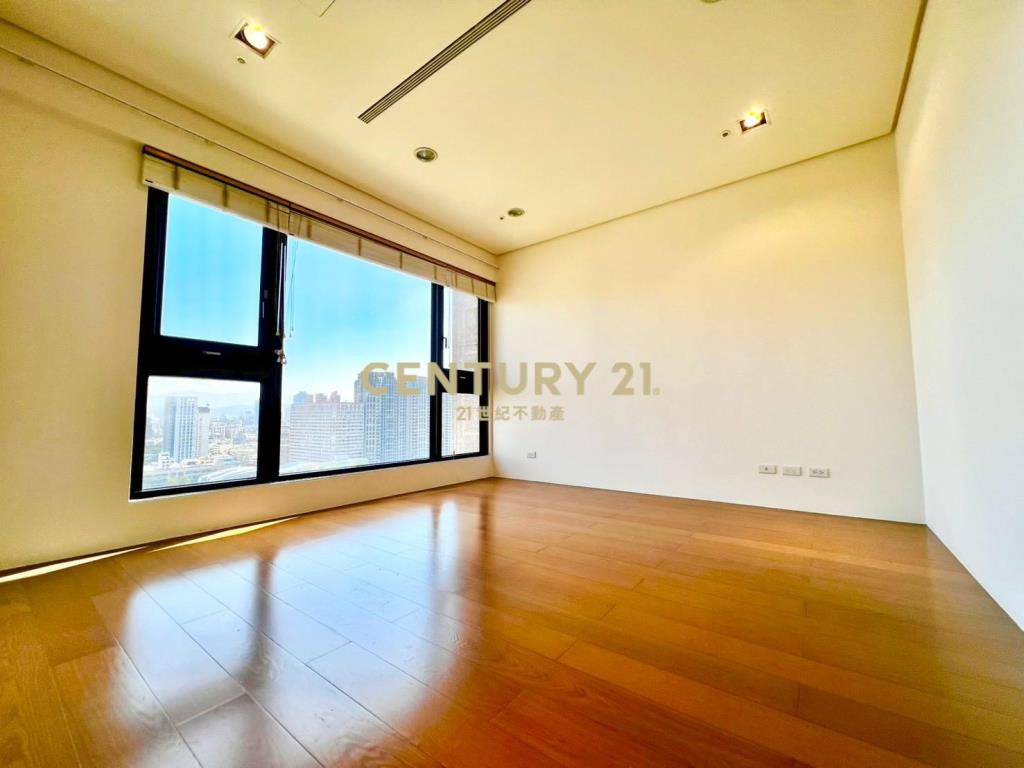 精銳海德一號面文心森林公園第一排