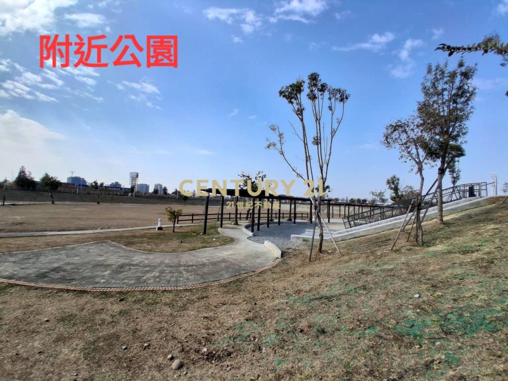 13期正方形住1之3建地