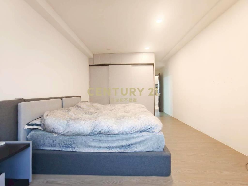 專任─大墩學區世紀風華4+1房雙平車