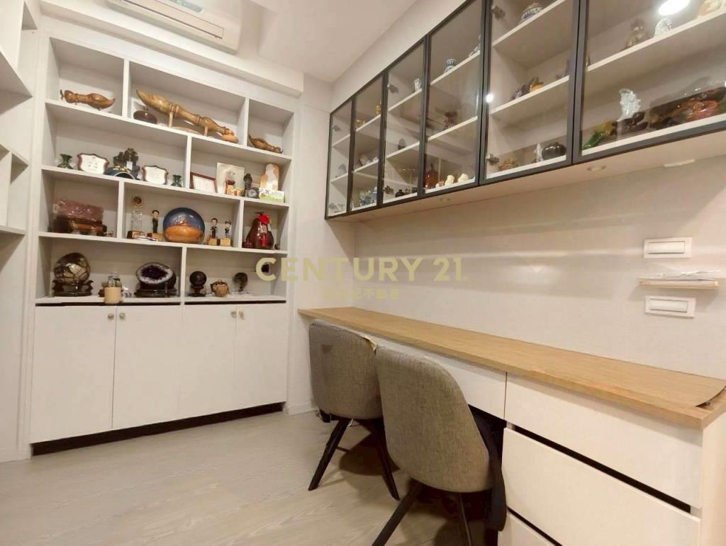 專任─大墩學區世紀風華4+1房雙平車