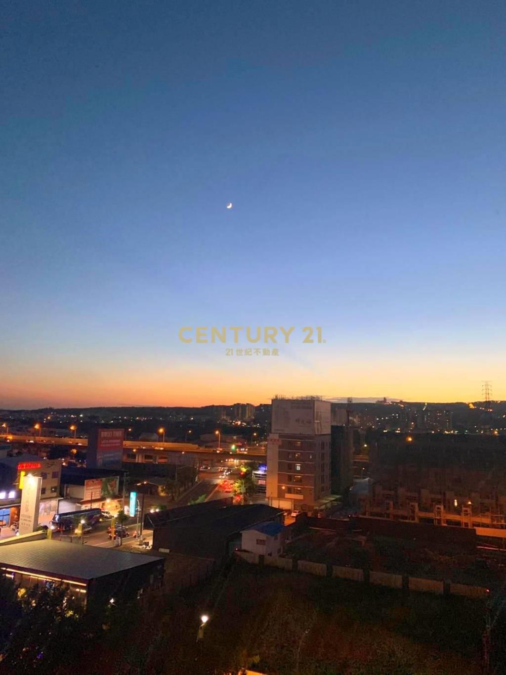 單元二愛樂OP.1三房雙平車頂奢裝潢戶