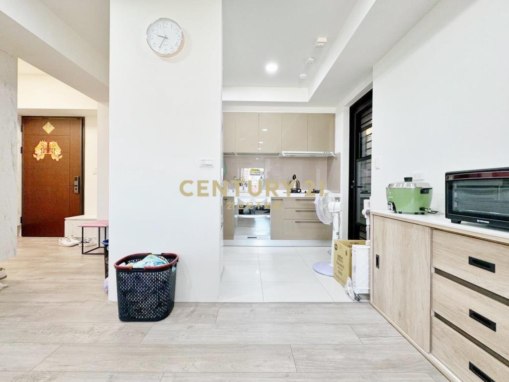 女王萬歲3房平車