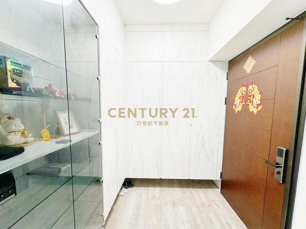 女王萬歲3房平車