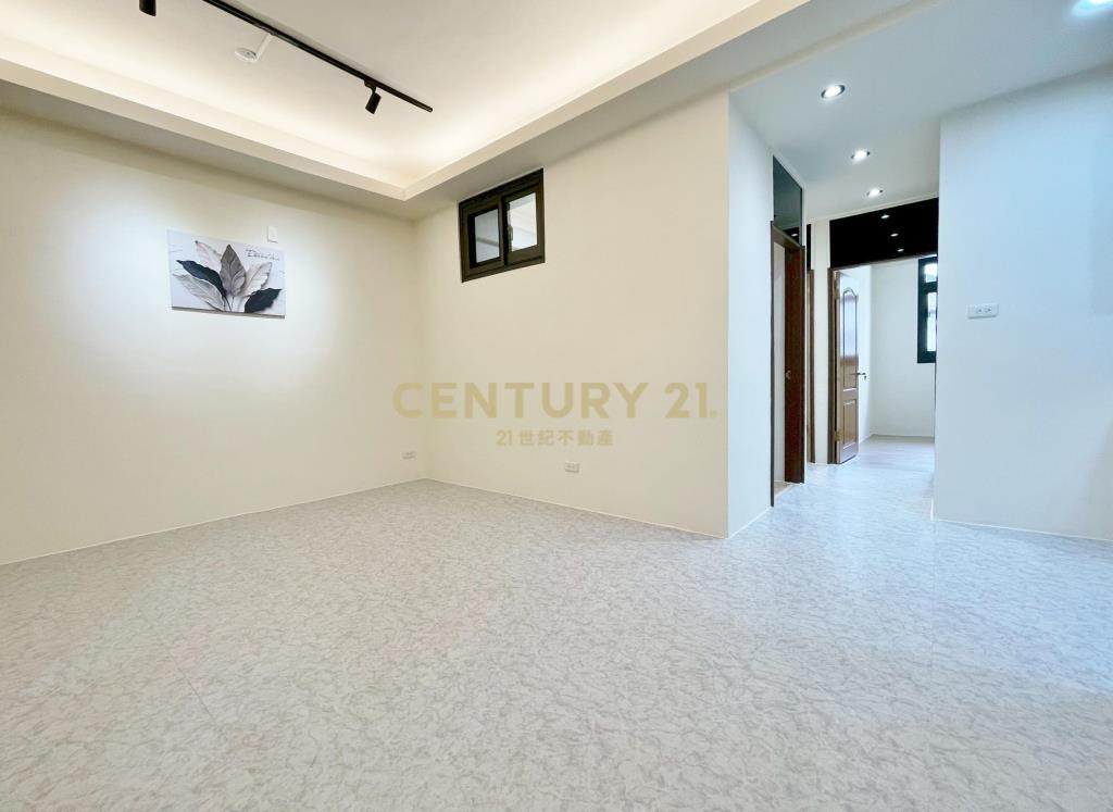 中興商圈全新整理三房美寓