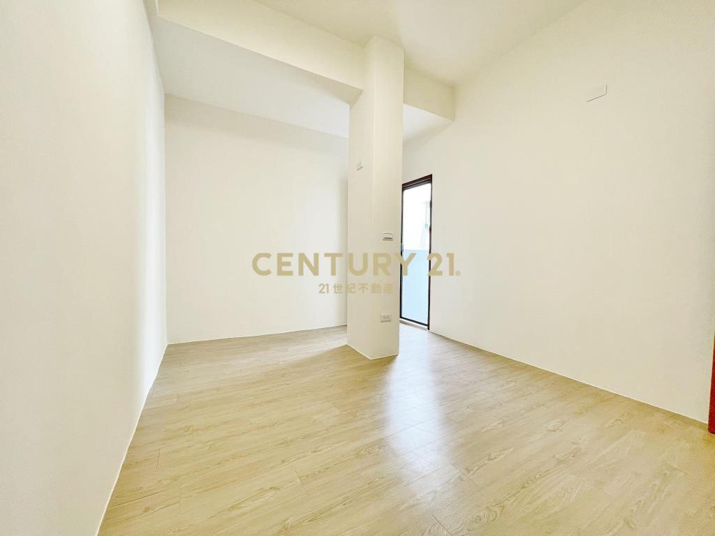 中興商圈全新整理三房美寓