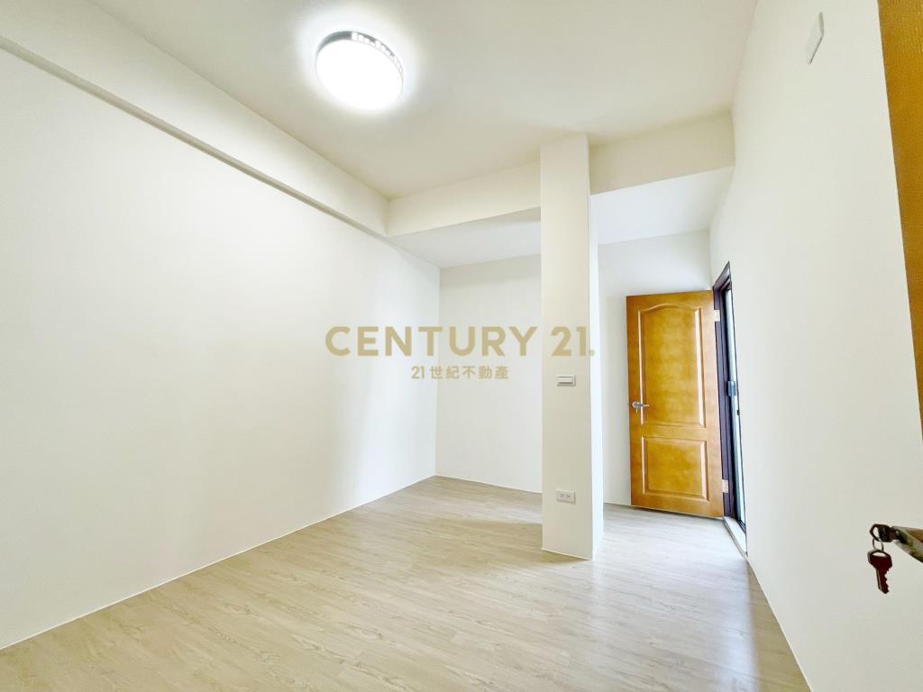 中興商圈全新整理三房美寓