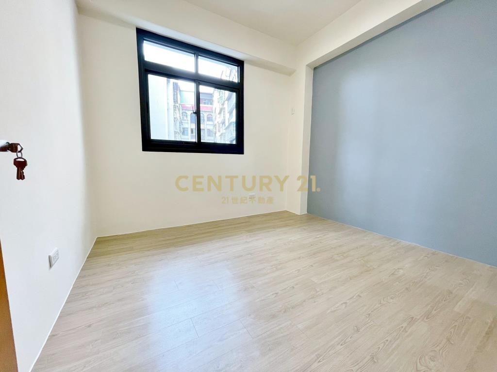 中興商圈全新整理三房美寓