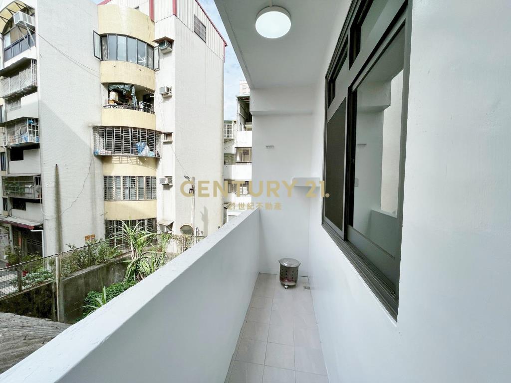 中興商圈全新整理三房美寓