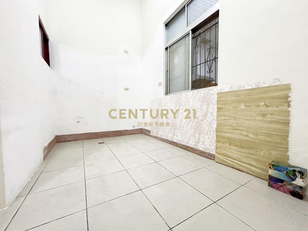 南屯運動中心旁大地坪透天