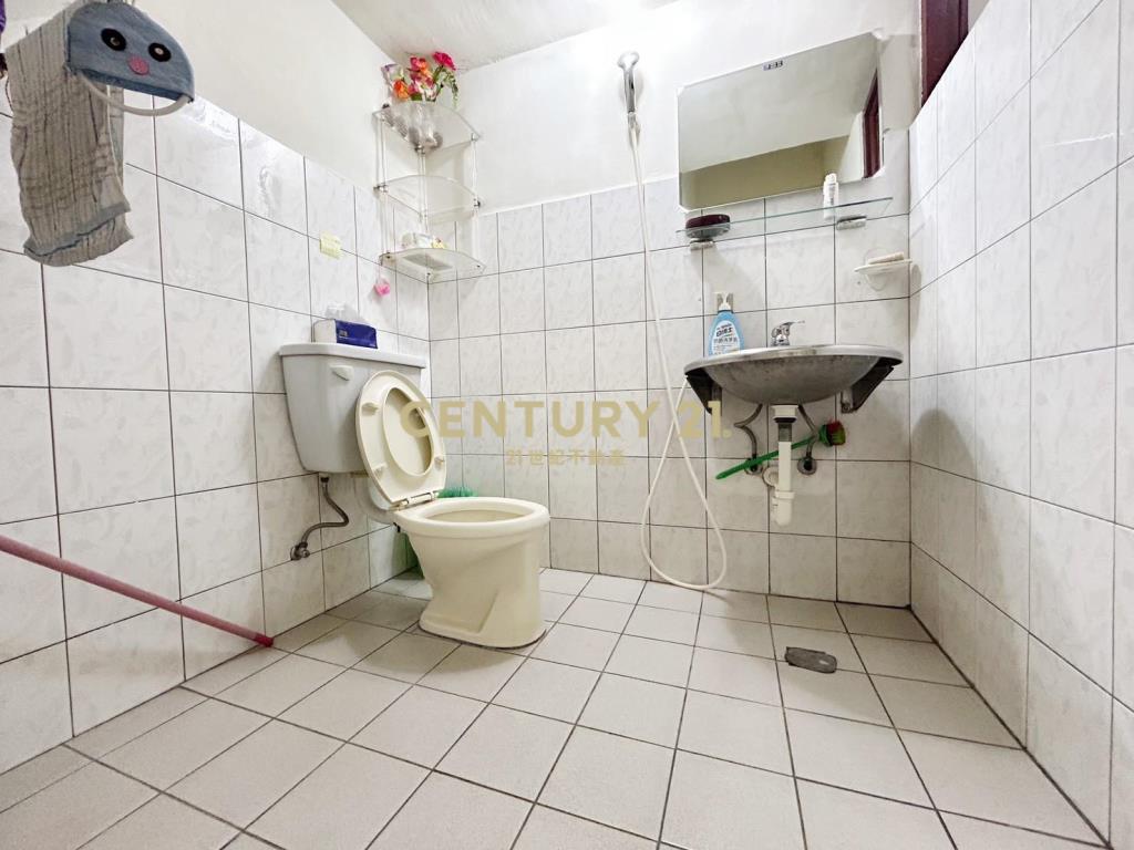 南屯運動中心旁大地坪透天