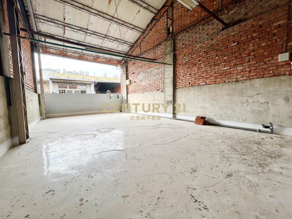 南屯運動中心旁大地坪透天