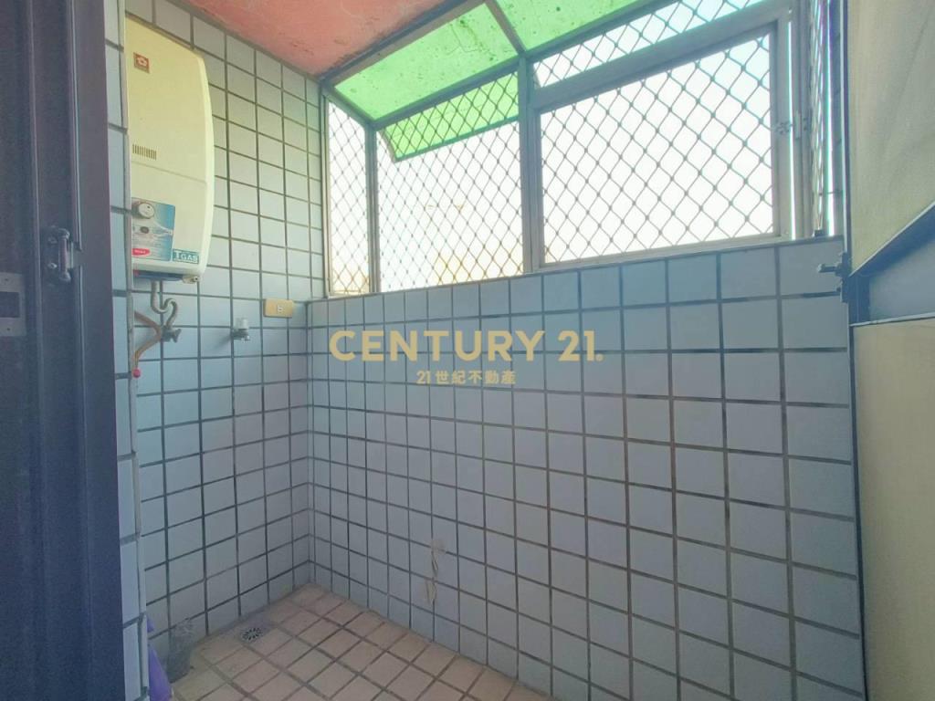 頭家國小低總價邊間3房